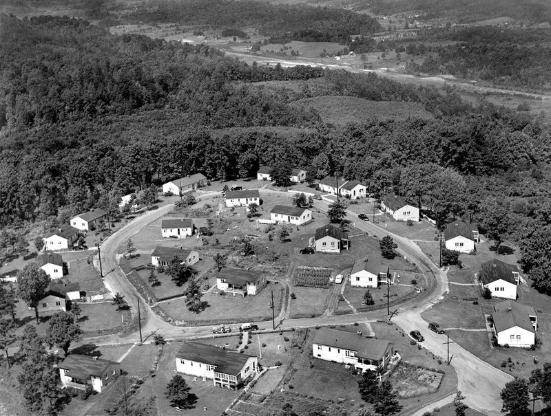 Illustration for article titled Extraordinary Photos of Everyday Life in Oak Ridge, the Secret City